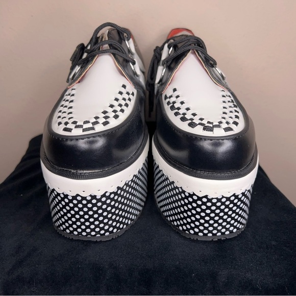 New Hello Kitty TUK Size 8 Limited Edition Platform Shoe *Read Listing Polka Dot - Picture 4 of 11